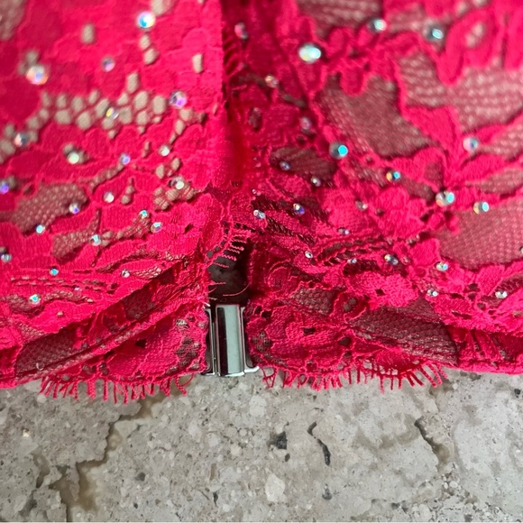 VICTORIA’S SECRET VERY SEXY PUSH-UP BRA PIGEONNANT RED BLING 32DDD - Picture 5 of 6